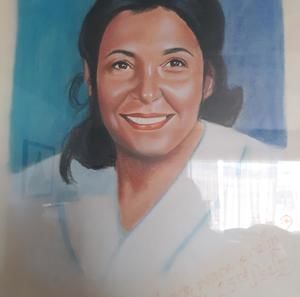 Meet your Posher, Lois